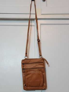 Slim Tan Leather Messenger Crossbody Unisex